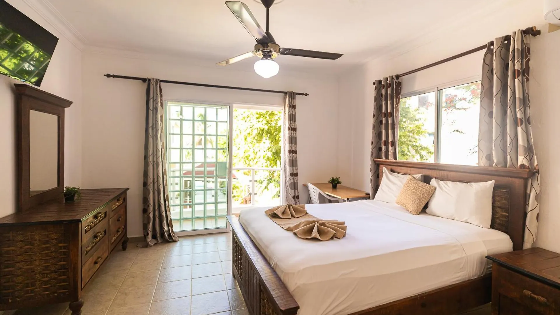 Hostal Las Rosas De Punta Cana Maison d'hôtes
