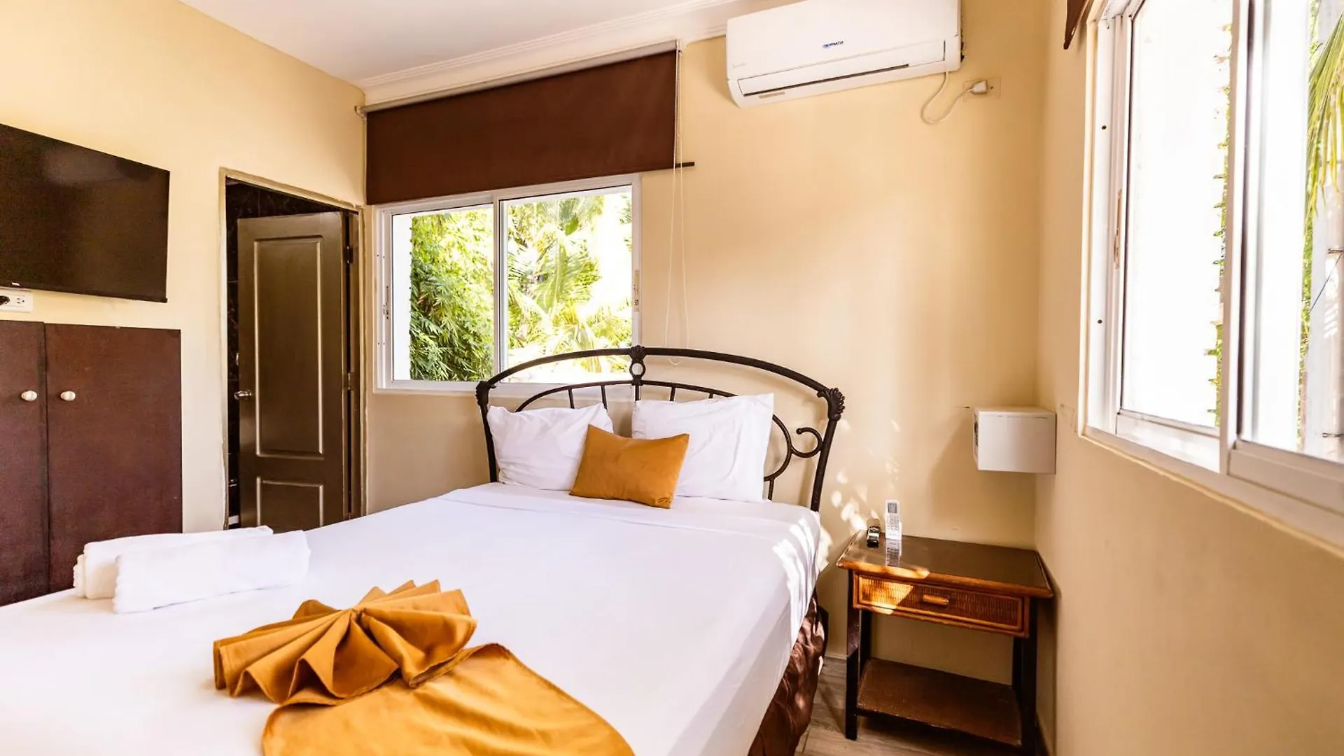 Hostal Las Rosas De Punta Cana Maison d'hôtes